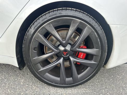 Used 2021 Tesla Model S Plaid image 34