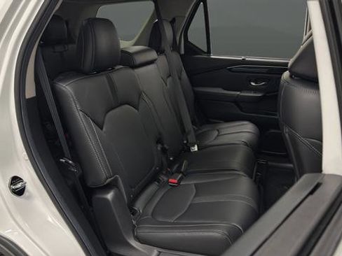 Used 2024 Honda Pilot Touring image 26