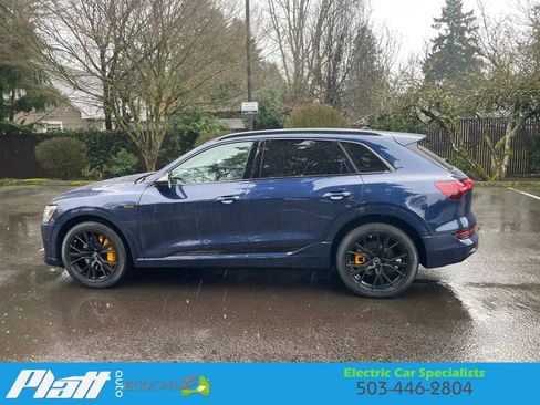 Used 2022 Audi e-tron Chronos w/ Chronos Package image 6