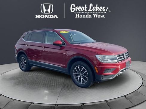 Used 2020 Volkswagen Tiguan SE w/ Panoramic Sunroof Package image 7