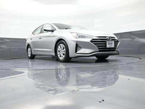 Used 2019 Hyundai Elantra SE w/ Cargo Package FWD image 27