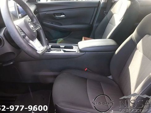 Used 2024 Nissan Sentra SV FWD image 15