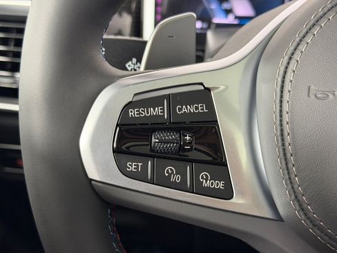 New 2026 BMW X7 M60i image 16