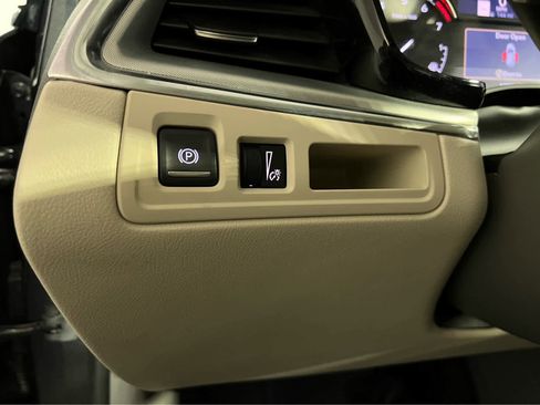 Used 2022 Cadillac XT5 Premium Luxury image 18