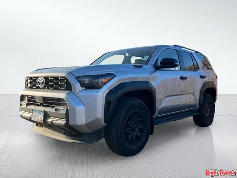 Certified 2025 Toyota 4Runner TRD Off-Road Premium AWD/4WD image 2