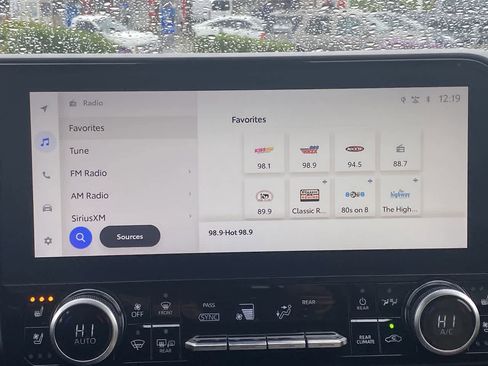 Used 2023 Toyota Highlander Limited image 16