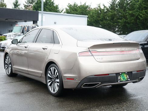 Used 2018 Lincoln MKZ Select w/ Technology Package image 3