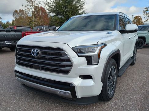 Used 2023 Toyota Sequoia Limited image 2