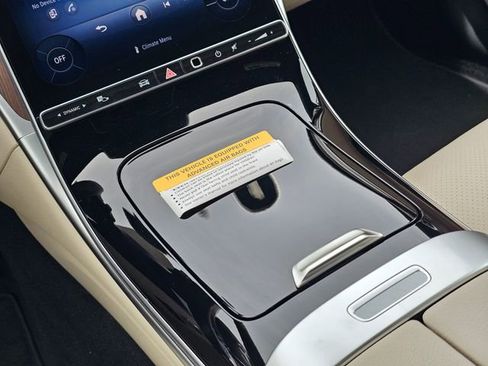 New 2025 Mercedes-Benz C 300 4MATIC Sedan image 33