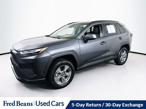 Used 2025 Toyota RAV4 XLE image 4