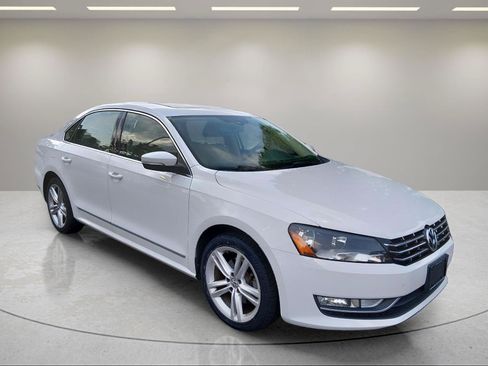 Used 2015 Volkswagen Passat TDI SE FWD image 23