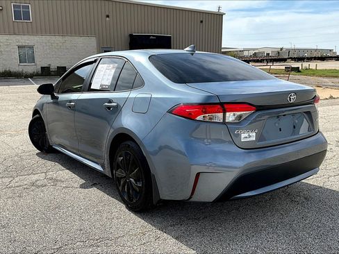 Used 2020 Toyota Corolla LE image 5