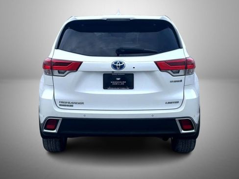 Used 2017 Toyota Highlander Limited Platinum image 6