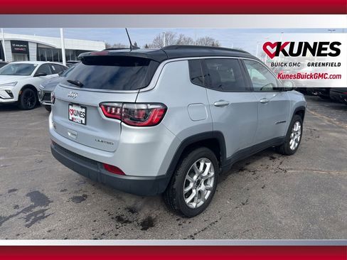 Used 2025 Jeep Compass Limited image 5