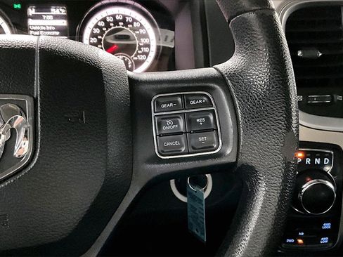 Used 2017 RAM 1500 Classic SLT image 12