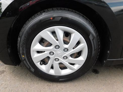 Used 2017 Hyundai Elantra SE FWD image 20