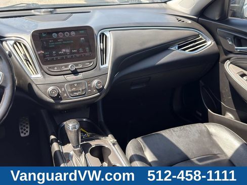 Used 2017 Chevrolet Malibu LT w/ Leather Package FWD image 28