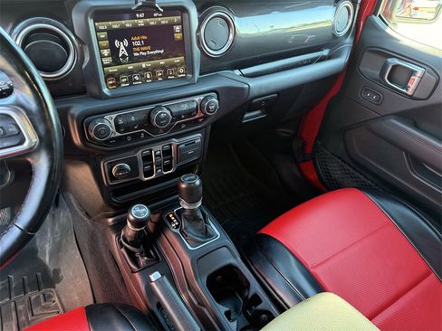 Used 2021 Jeep Wrangler Unlimited Sahara image 24