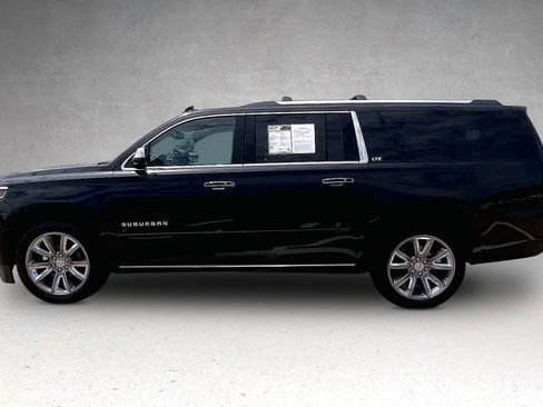 Used 2016 Chevrolet Suburban LTZ RWD image 3
