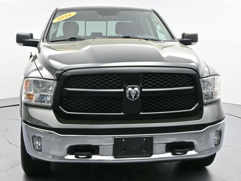Used 2016 RAM 1500 SLT AWD/4WD image 2