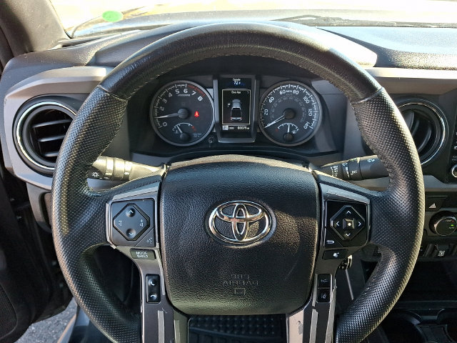 Used 2022 Toyota Tacoma TRD Off-Road w/ Technology Package AWD/4WD image 16