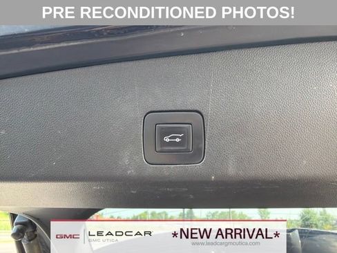 Used 2021 Buick Encore GX Select w/ LPO, Active Lifestyle Package AWD/4WD image 16