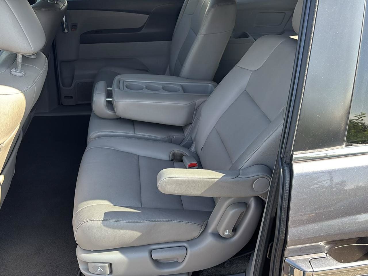 Used 2016 Honda Odyssey EX-L image 10