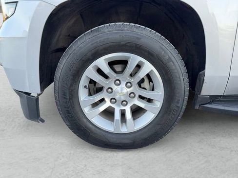 Used 2019 Chevrolet Suburban LS image 23