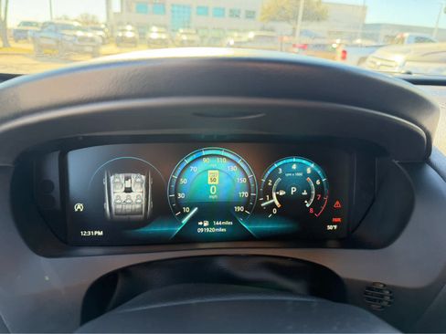 Used 2018 Jaguar F-PACE S image 11