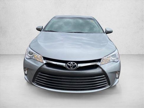 Used 2017 Toyota Camry LE FWD image 2