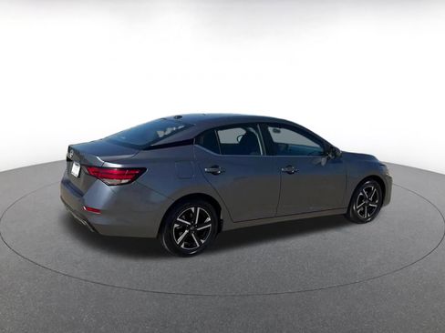 Used 2025 Nissan Sentra SV FWD image 15