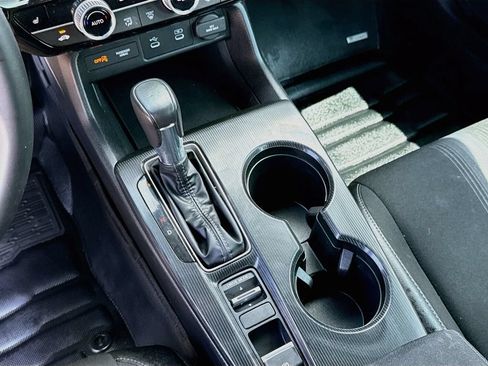 Used 2025 Honda Civic Sport image 17