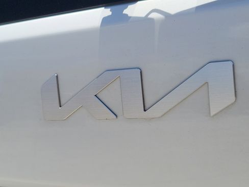Used 2023 Kia Soul LX FWD image 6