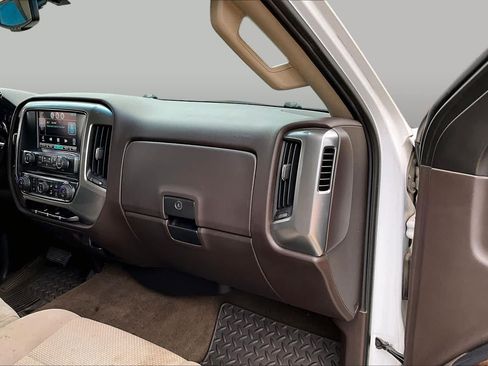 Used 2015 Chevrolet Silverado 1500 LT w/ LT Convenience Package AWD/4WD image 16
