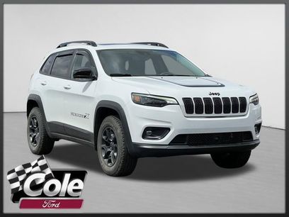 Used 2022 Jeep Cherokee Latitude w/ Sun & Sound Group