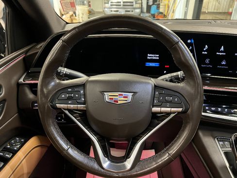 Used 2022 Cadillac Escalade Sport w/ LPO, ONYX Package AWD/4WD image 13