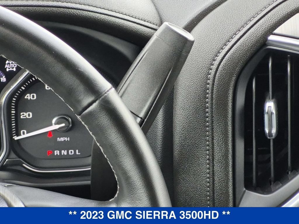 Used 2023 GMC Sierra 3500 Denali w/ Denali Ultimate Package AWD/4WD image 29