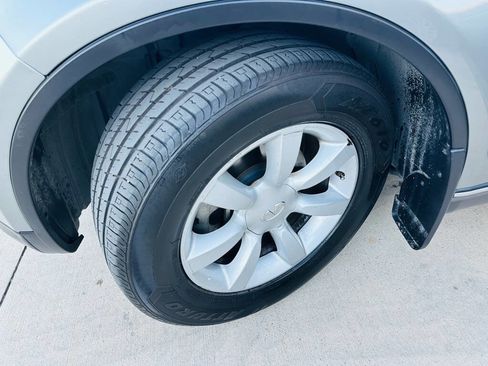 Used 2004 INFINITI FX35 Base Rwd 4dr SUV w/ Technology Pkg image 29