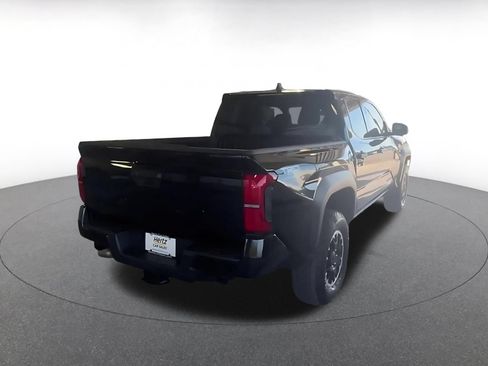 Used 2025 Toyota Tacoma TRD Off-Road AWD/4WD image 13