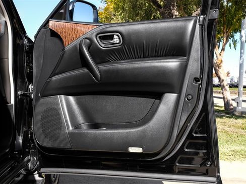 Used 2020 Nissan Armada SL w/ Premium Package image 51