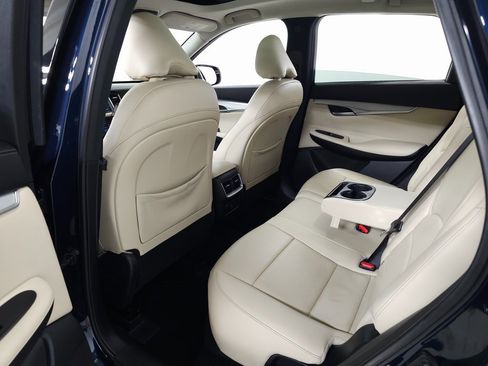 Used 2021 INFINITI QX50 Essential w/ Convenience Package image 35