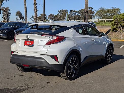 Used 2019 Toyota C-HR Limited image 11
