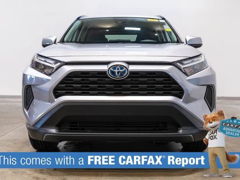 Used 2024 Toyota RAV4 XLE AWD/4WD image 2