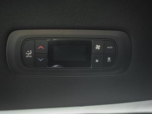 New 2026 Chrysler Voyager LX image 32