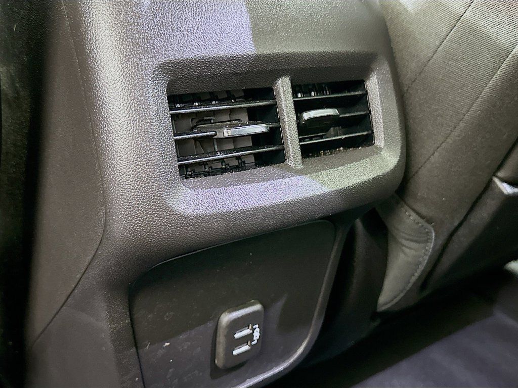 Used 2024 GMC Terrain SLE w/ Driver Convenience Package AWD/4WD image 26