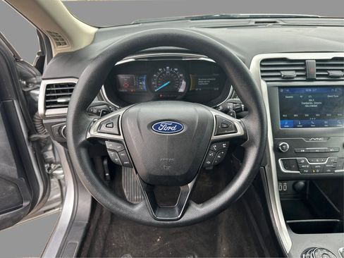Used 2020 Ford Fusion SE AWD/4WD image 28