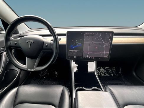 Used 2018 Tesla Model 3 Long Range AWD/4WD image 7