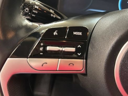 Used 2023 Hyundai Elantra SEL w/ Convenience Package FWD image 18