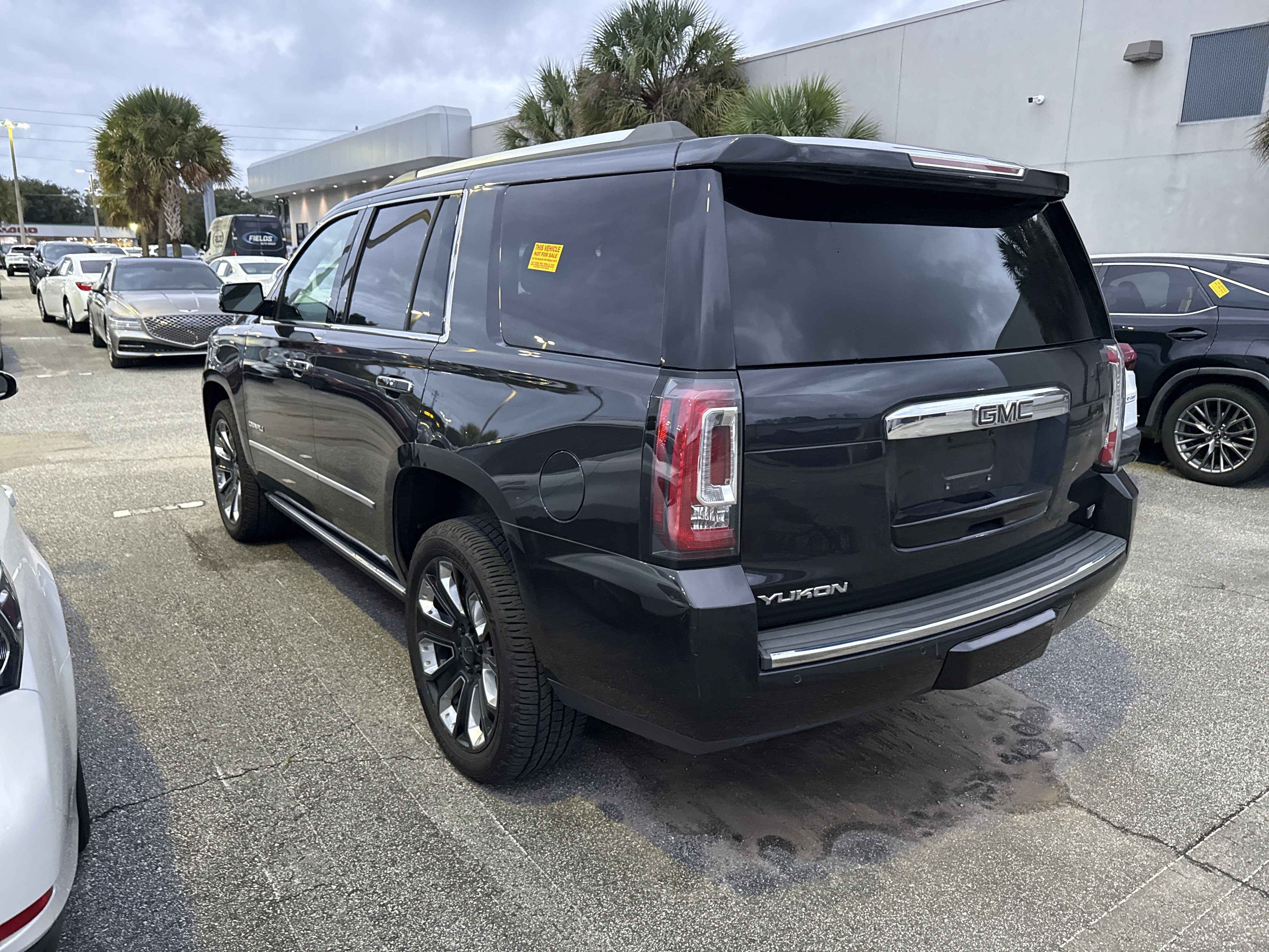 Used 2020 GMC Yukon Denali w/ Denali Ultimate Package AWD/4WD image 3