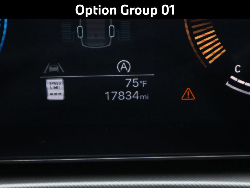Used 2026 Hyundai Santa Fe SEL AWD/4WD image 3